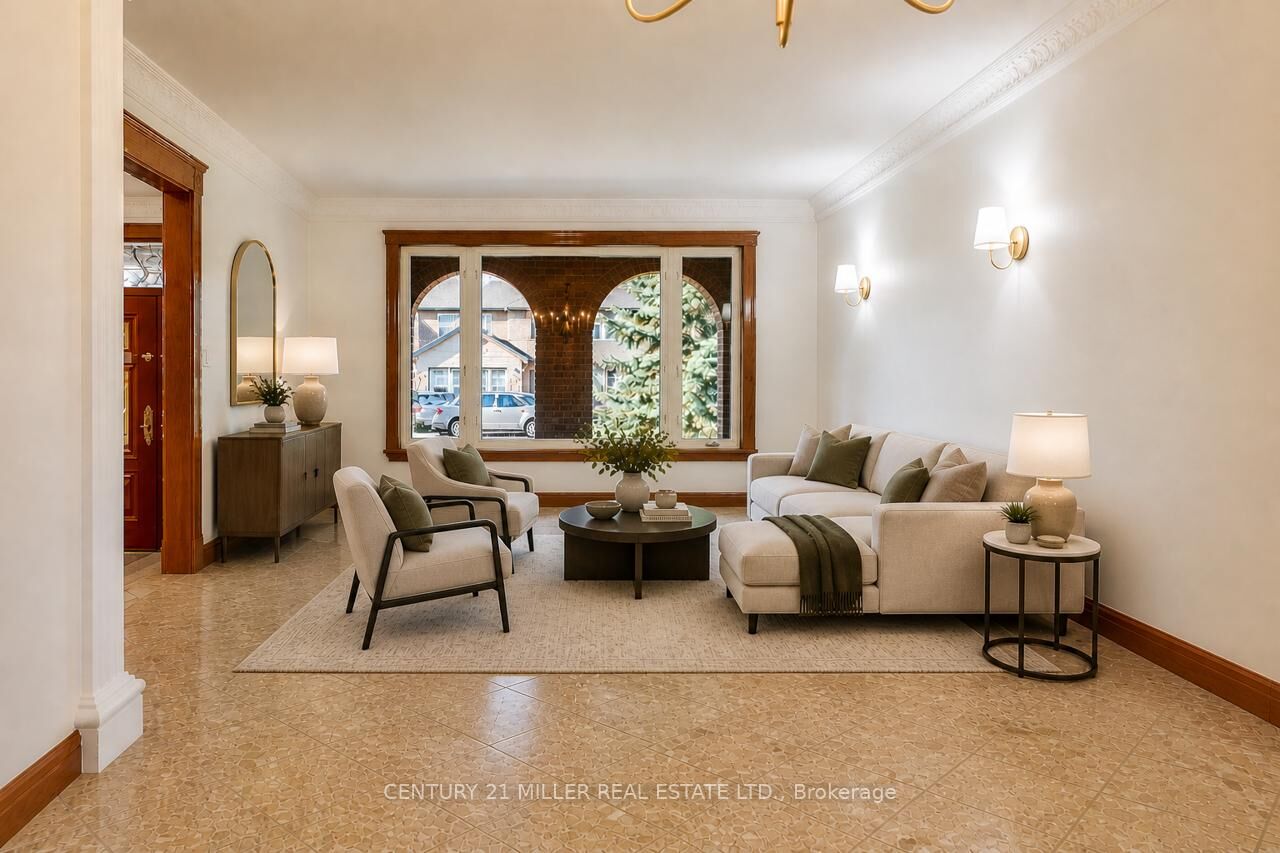 Property Photo:  477 Valleyview Crescent A  ON L9T 3L3 