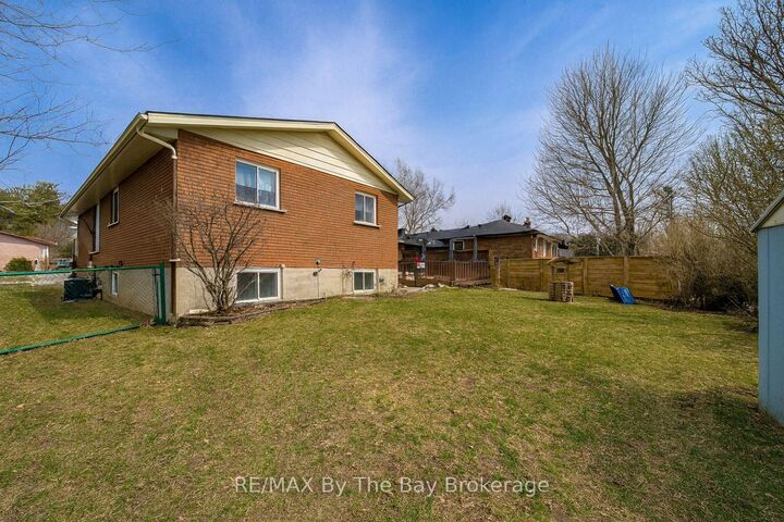 Property Photo: 229 Datas Drive E ON L0M 1S0