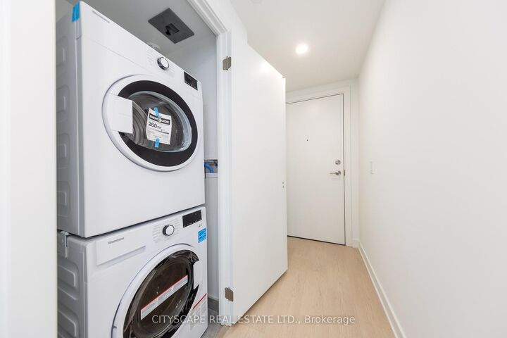 Property Photo: 252 Church Street 4805 ON M5B 0E6