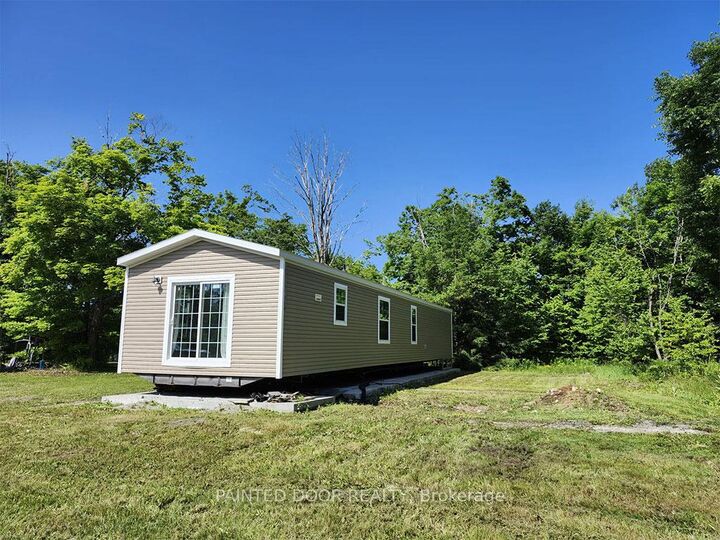 Property Photo: 45 Tower Road 4 ON P0C 1H0