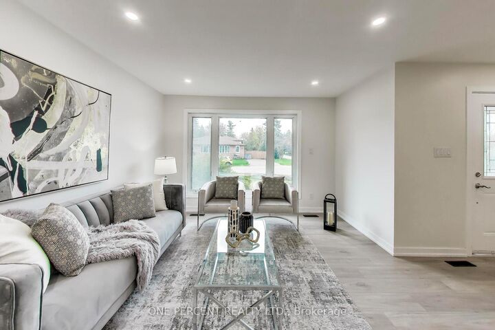 Property Photo:  1270 Pallatine Drive  ON L6H 1Z2 