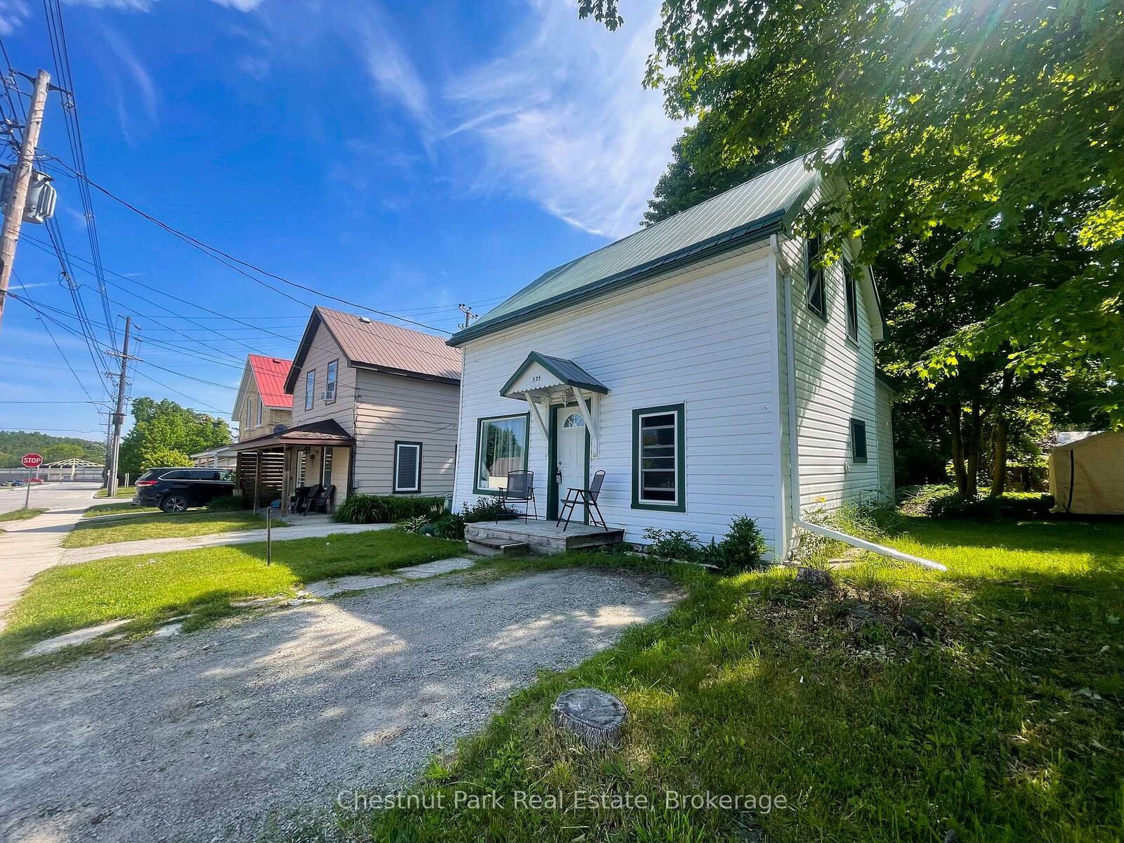 Property Photo: 529 Claude Street ON N0H 2T0