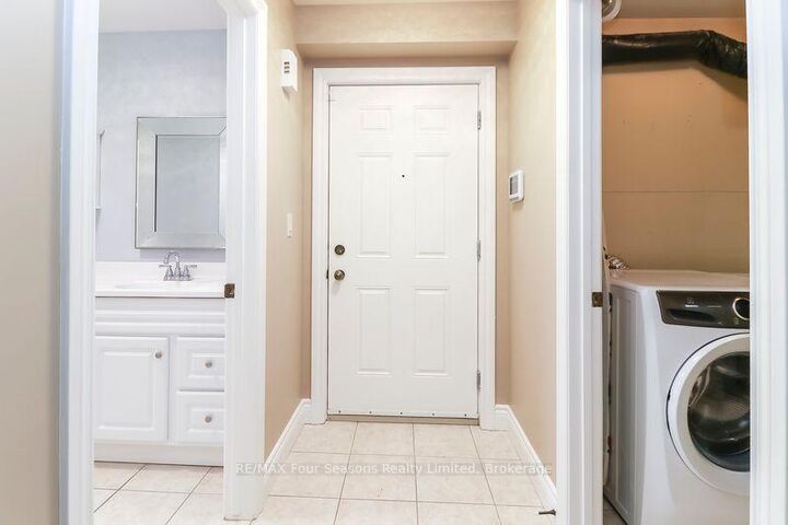 Property Photo: 435 Walnut Street 101 ON L9Y 5J9