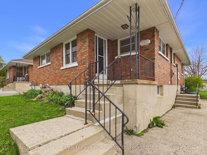 Property Photo: 153 Carling Terrace ON N0G 2W0