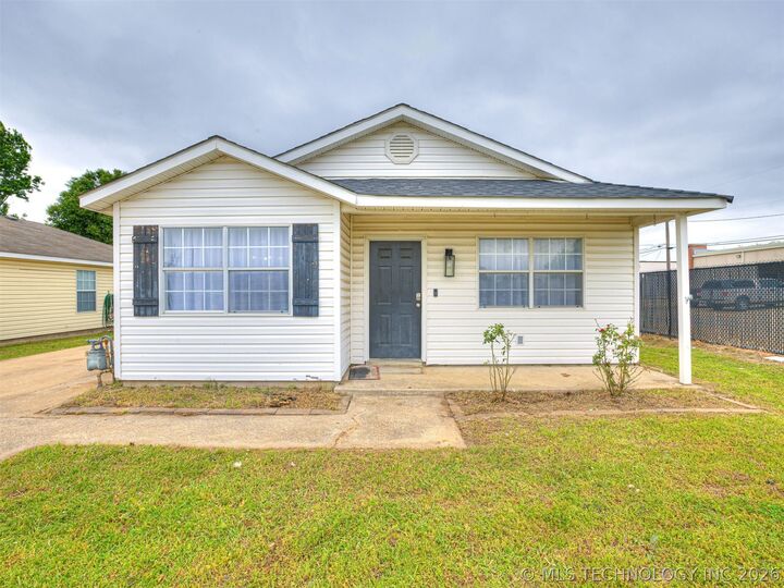 Property Photo:  17 W Ross Avenue W  OK 74066 