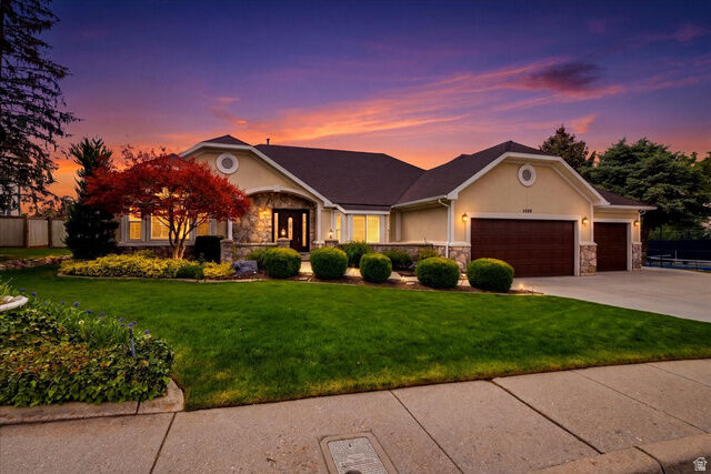 Property Photo: 8228 S Set Point Cir E UT 84093