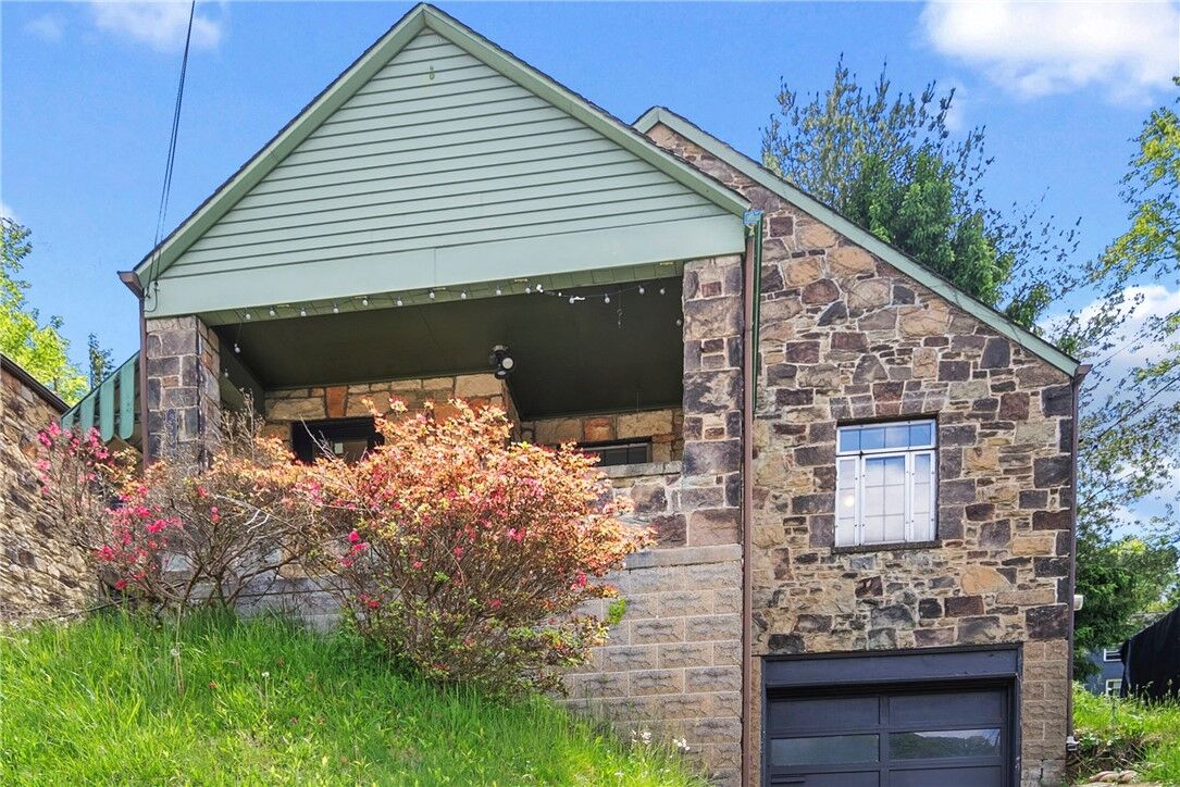 Property Photo:  2214 Laketon Rd  PA 15221 