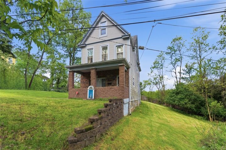 Property Photo:  1520 Alverado Ave  PA 15216 