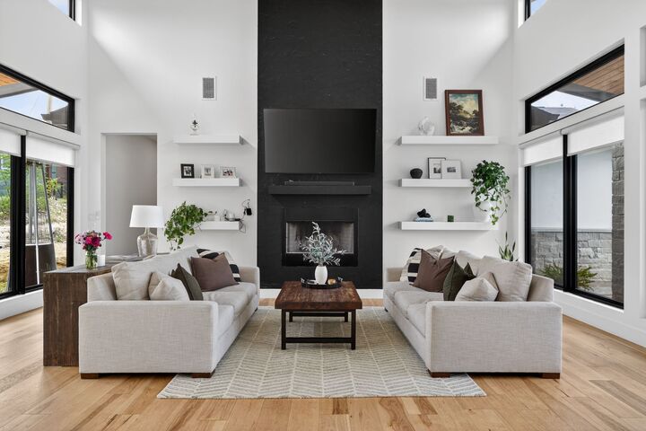 Property Photo: 913 Larkhall Drive TX 78669