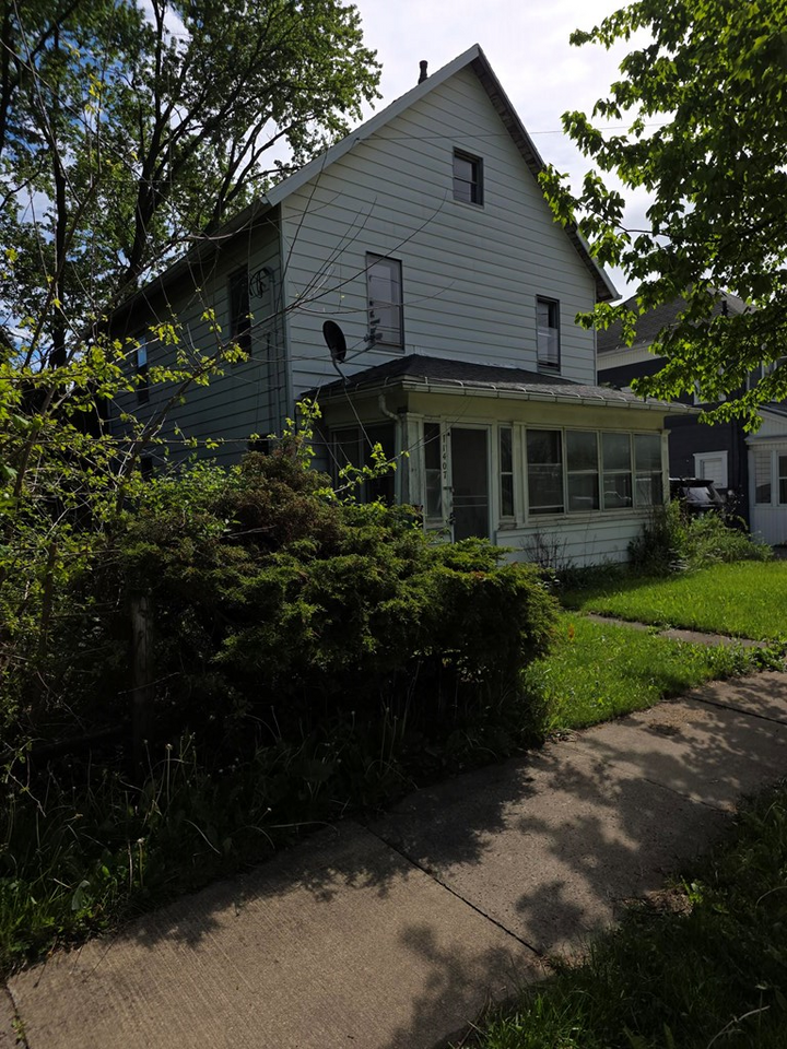 Property Photo:  1407 Cottage St  OH 44805 
