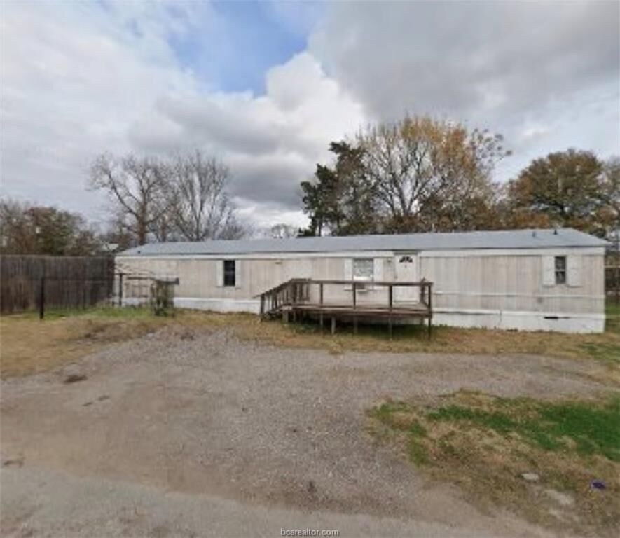 Property Photo: 1106 Hoston Road TX 77807