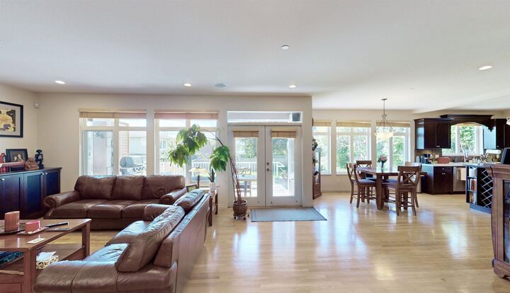 Property Photo: 15974 Buena Vista Avenue BC V4B 2A5