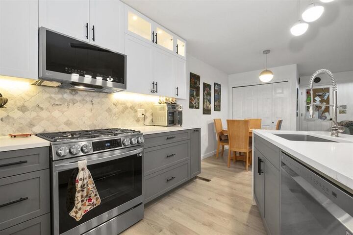 Property Photo: 9515 Woodbine Street 3 BC V2P 7T1