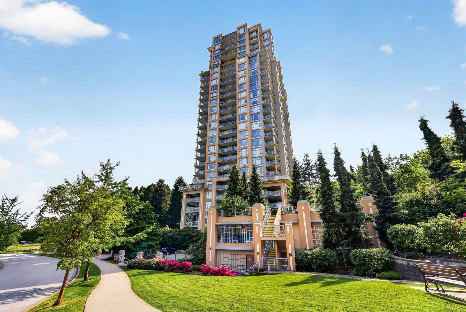Property Photo:  280 Ross Drive 1401  BC V3L 0C2 