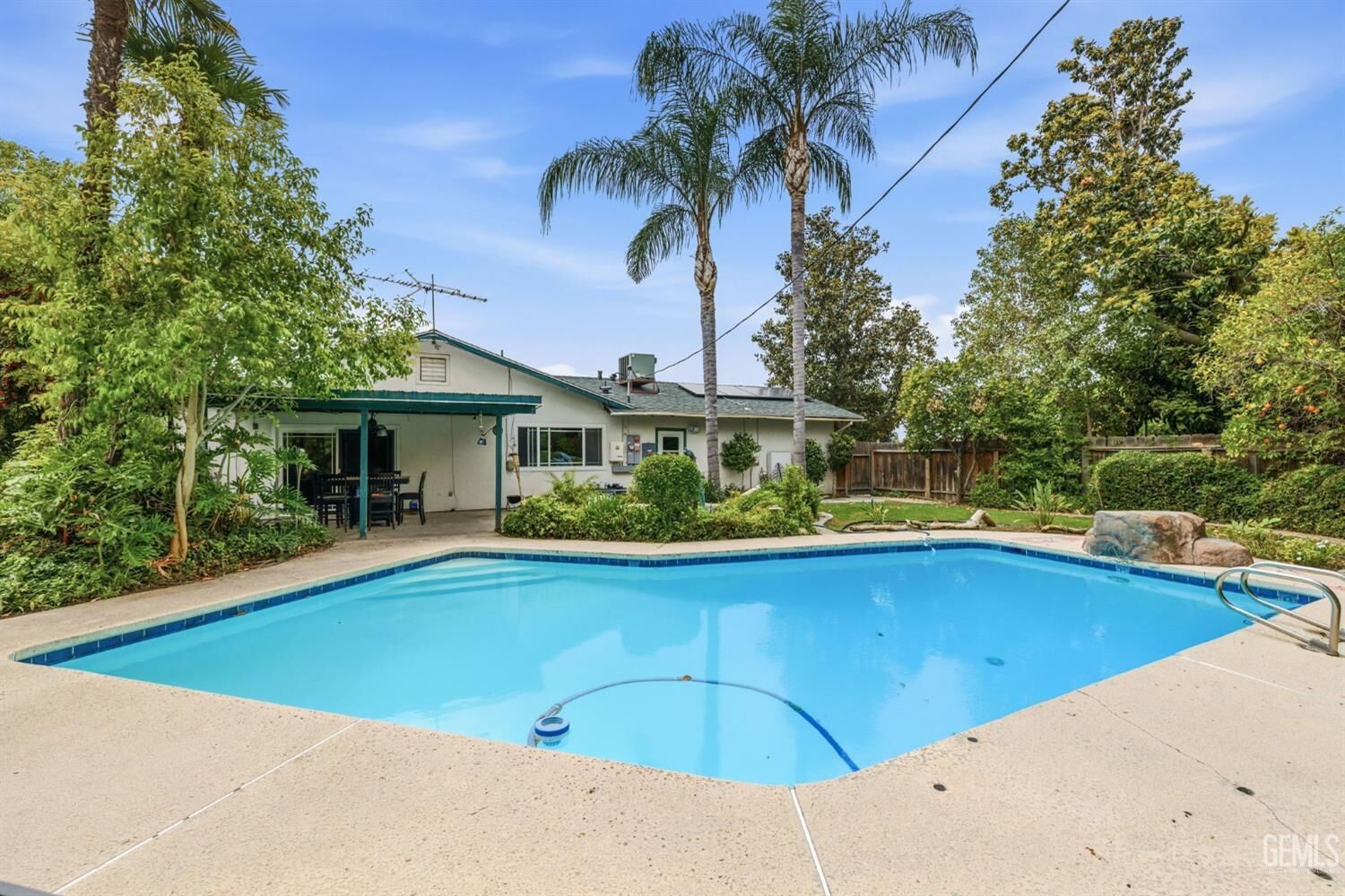 Property Photo:  4200 Orinda Way  CA 93306 