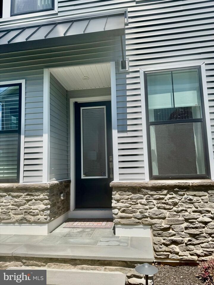 Property Photo:  307 Huntington Lane  PA 19002 