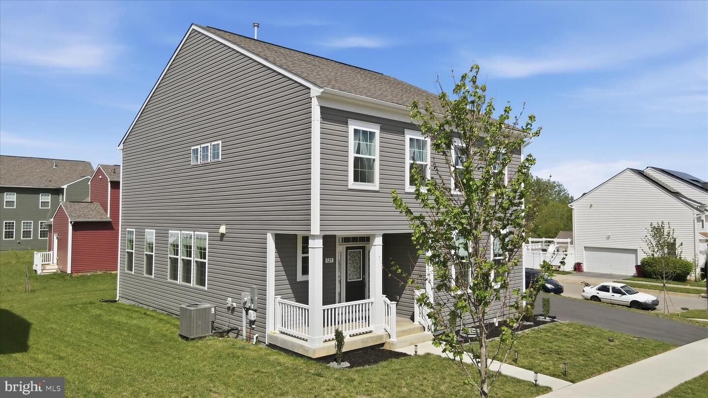 Property Photo: 125 Payne Street WV 25414
