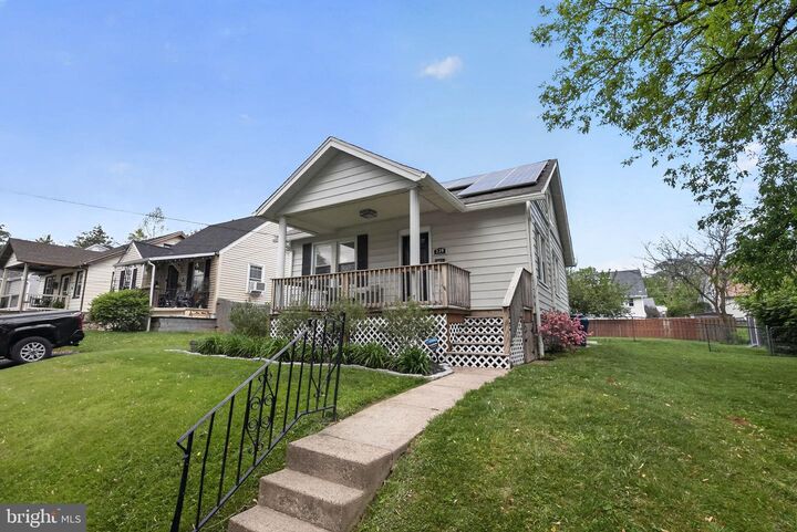Property Photo:  339 Maple Avenue  PA 19038 