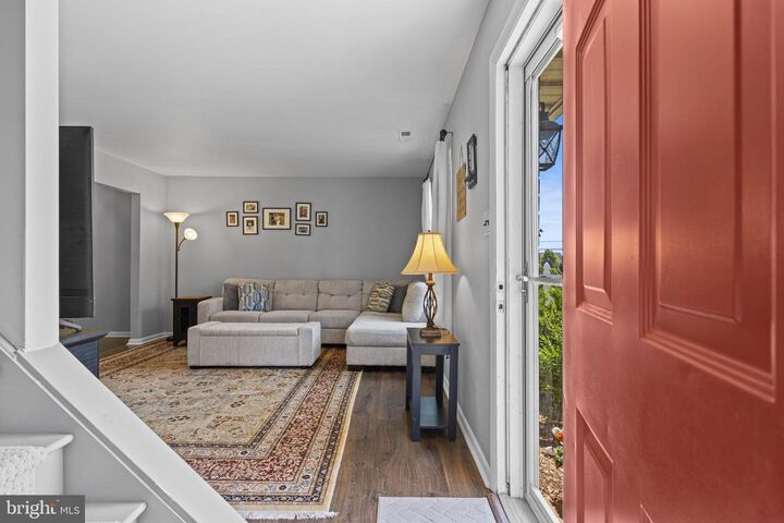 Property Photo:  4 Devon Circle  PA 19301 