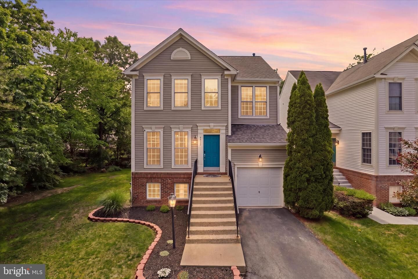 Property Photo:  8812 Fenimore Place  VA 20136 