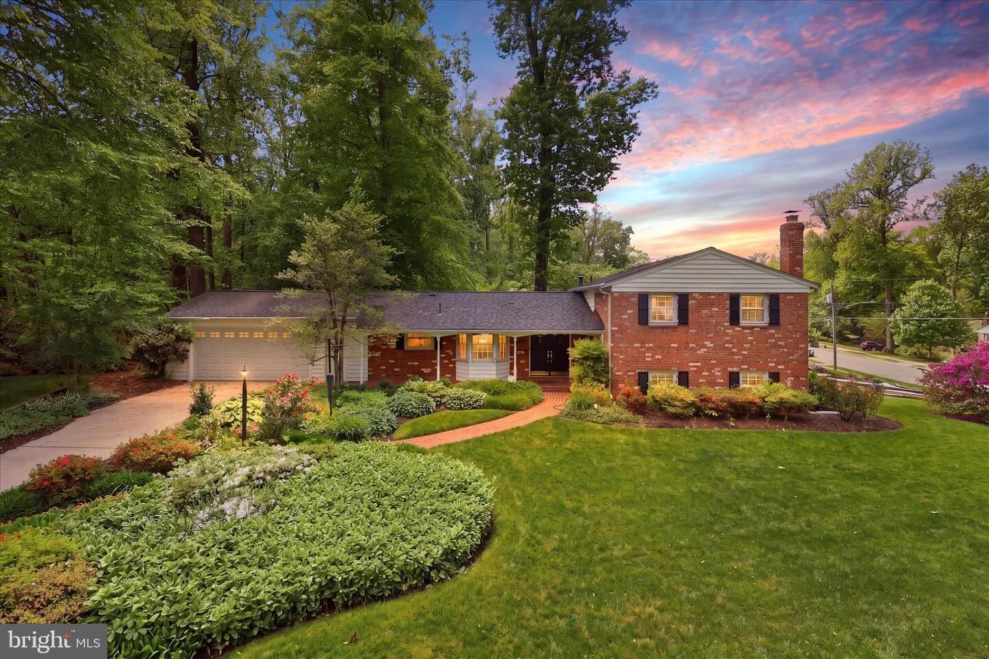 Property Photo:  4701 Red Fox Drive  VA 22003 