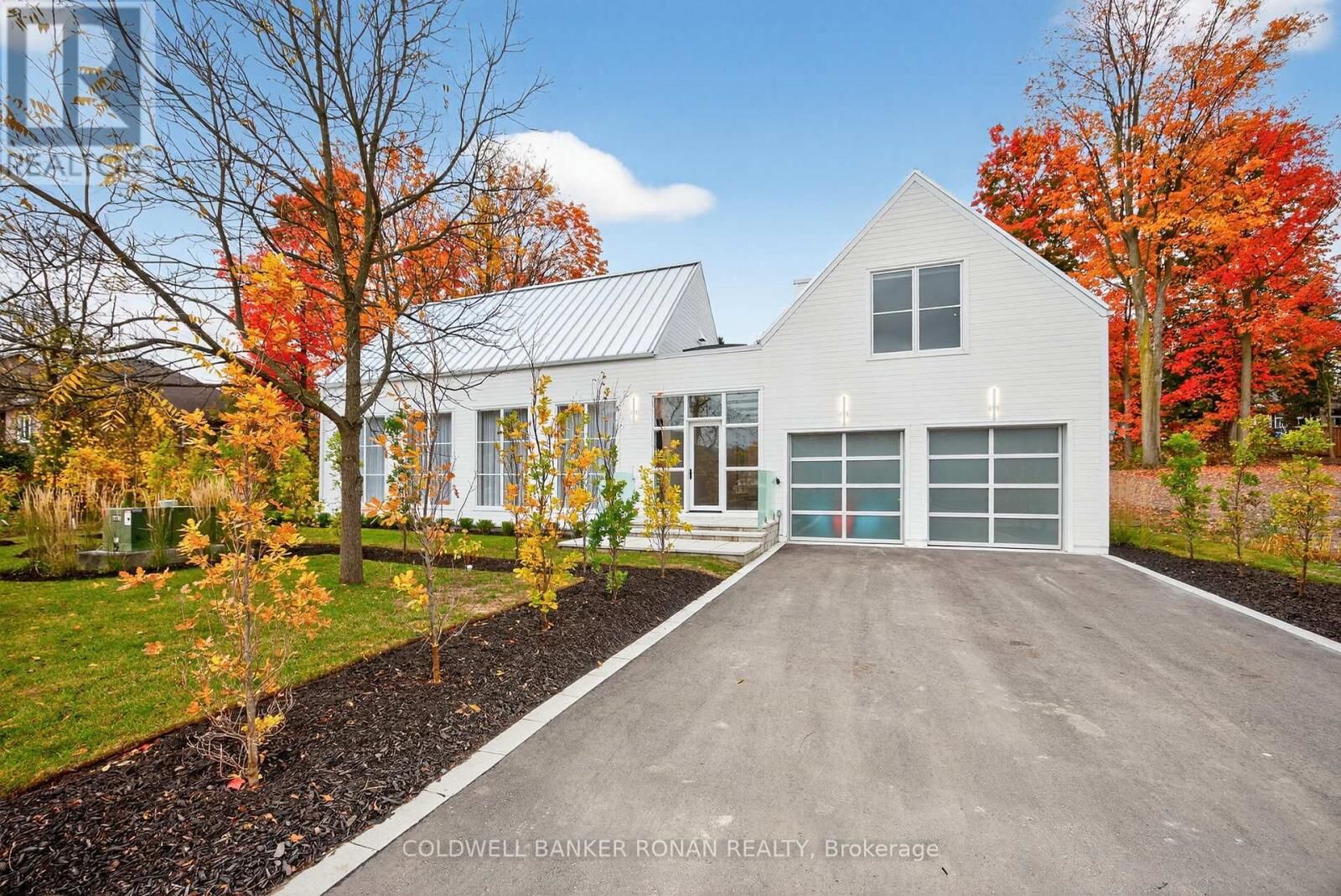 Property Photo:  9 Gray Avenue  ON L9R 1P3 