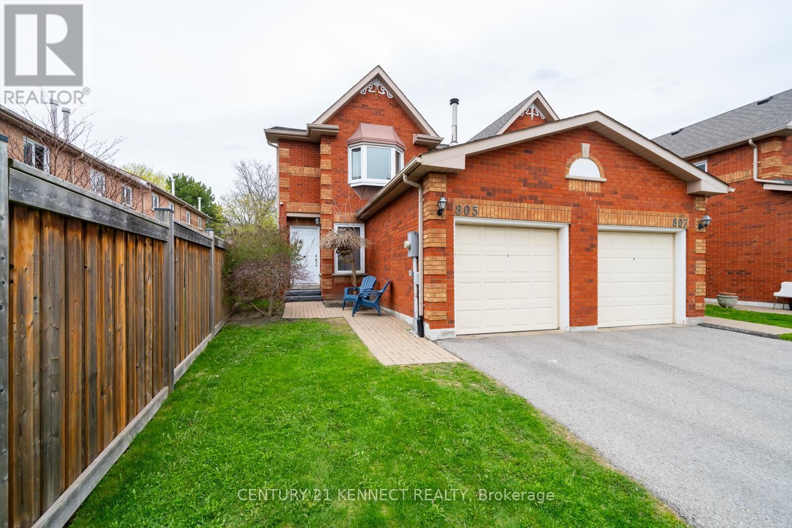 Property Photo:  805 Playter Crescent  ON L3X 1W7 