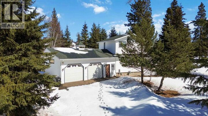 Property Photo:  126 Community Lane  AB T9H 5B4 