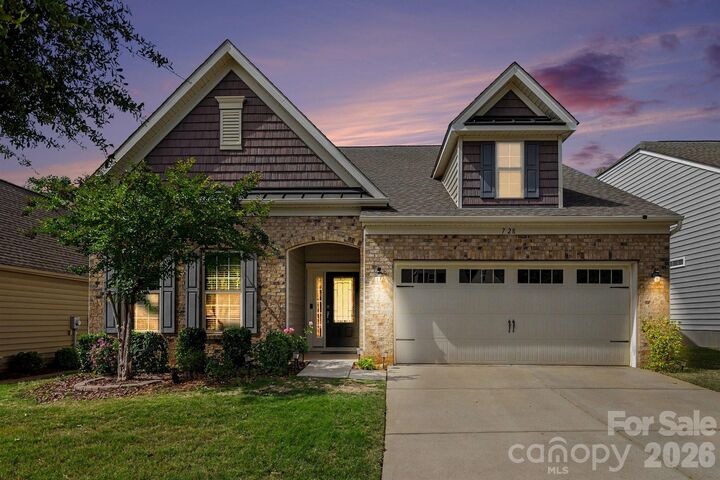 Property Photo: 728 Bearcamp Way SC 29715