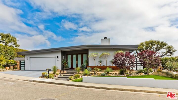 Property Photo:  1334 Charmel Pl  CA 90272 