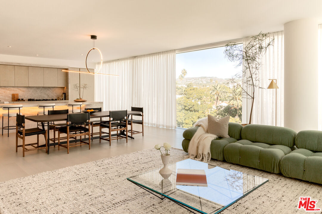 Property Photo:  9200 Wilshire Blvd  CA 90212 