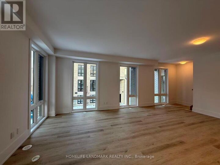 Property Photo:  11 Kerns Lane  ON L4E 1M1 