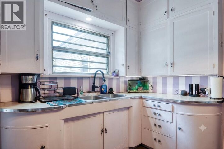 Property Photo: 3038 10th Avenue BC V0X 1N3