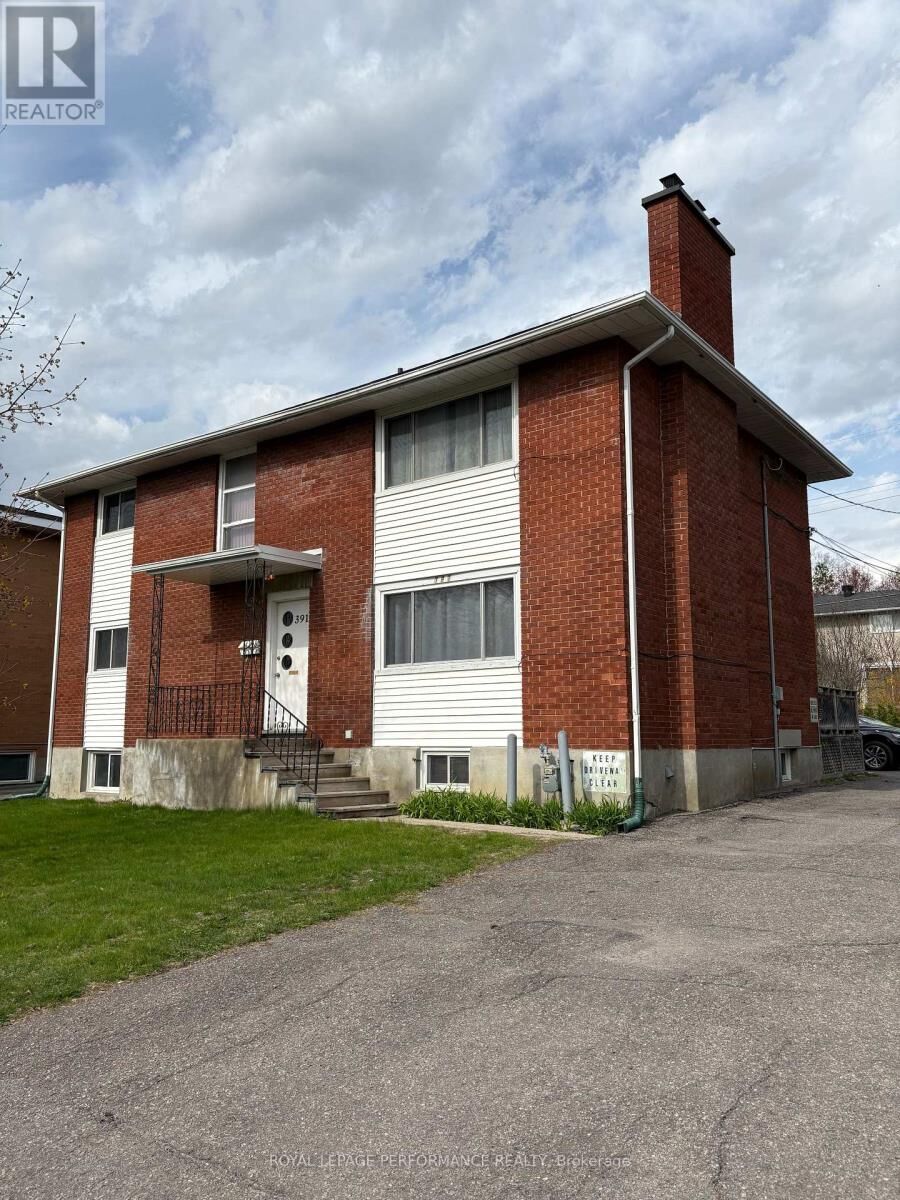 Property Photo:  391 Peach Tree Lane  ON K1K 2R7 