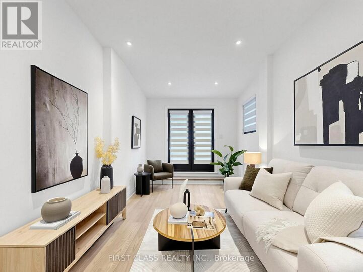 Property Photo:  174 Manning Avenue  ON M6J 2K5 