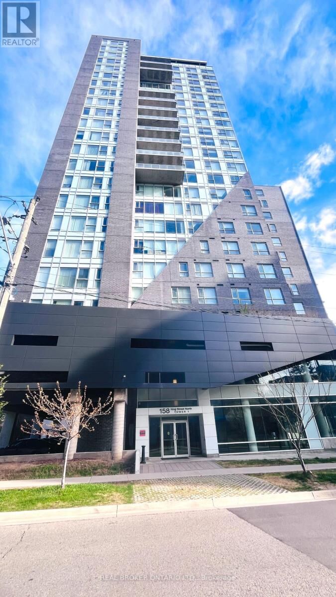 Property Photo:  158 King Street North 2204  ON N2J 0E5 