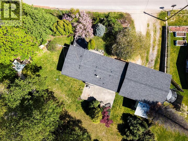 Property Photo:  1845 Ridgewood Road  BC V1L 6J9 