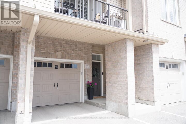 Property Photo:  1430 Gord Vinson Avenue 33  ON L1E 0J6 