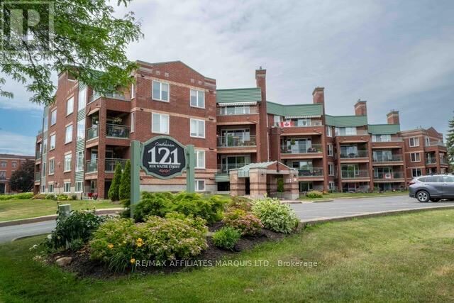 Property Photo:  121 Water Street West 312  ON K6J 5T8 