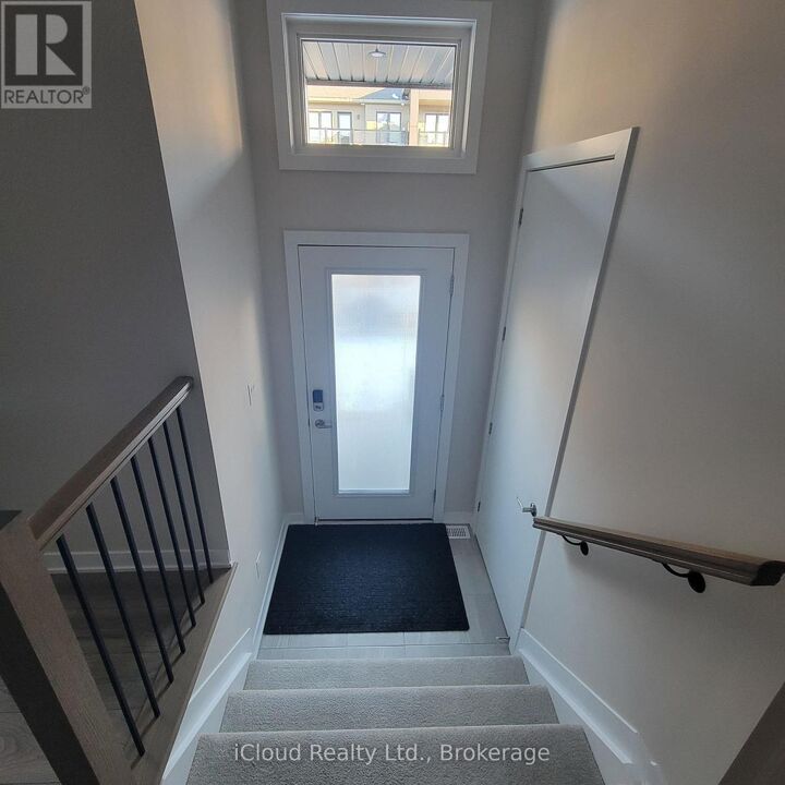 Property Photo:  318 Catsfoot Walk  ON K2J 7G9 