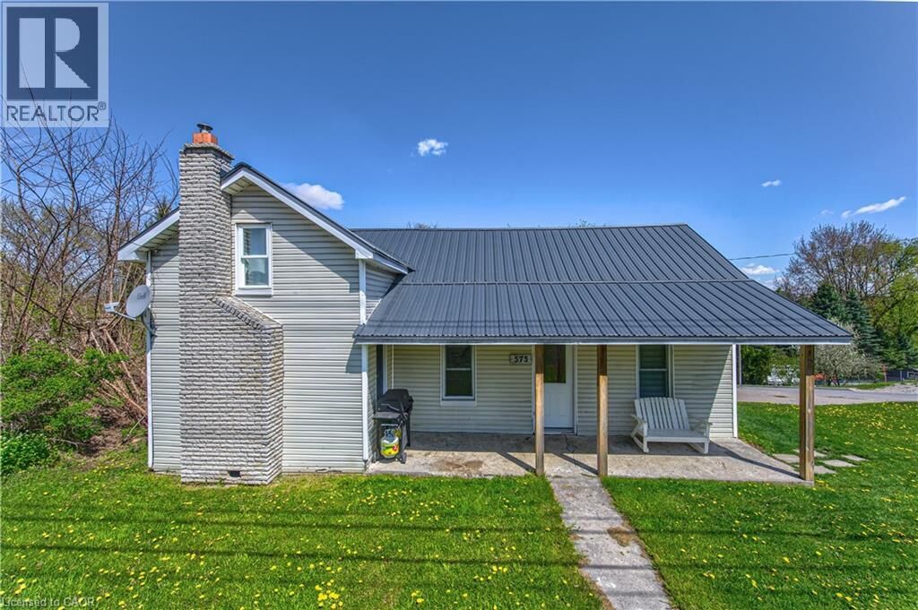 Property Photo:  573 Queen St E  ON N4X 1B1 