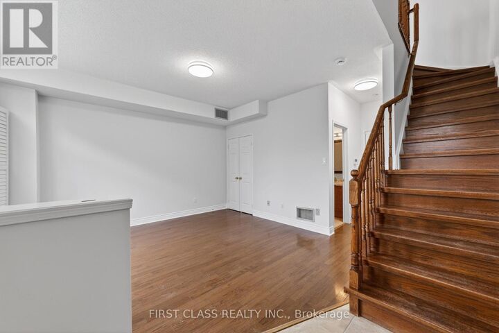 Property Photo:  3076 Lake Shore Boulevard West Th10  ON M8V 1K3 