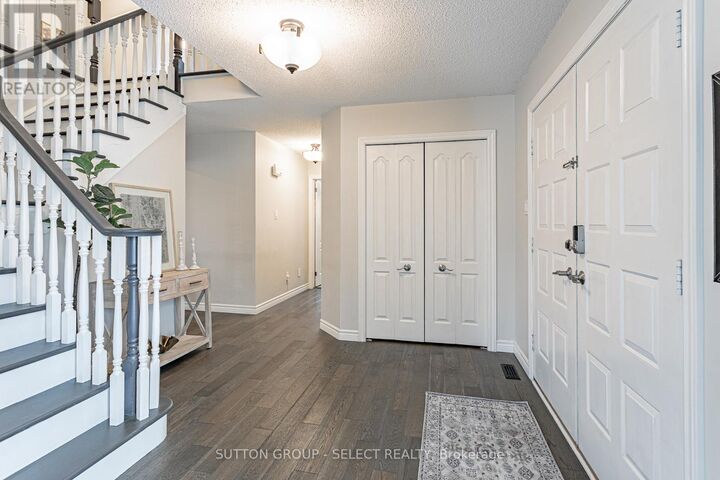 Property Photo:  1 Derwent Road  ON N6G 4V8 