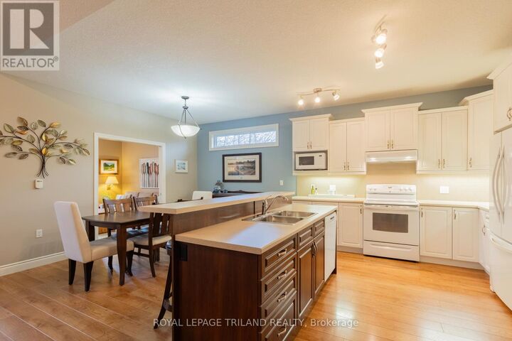 Property Photo:  19 Erin Place  ON N0M 1T0 