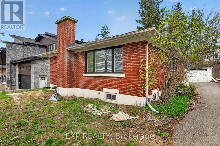 1255 Evans Boulevard North — photo 1