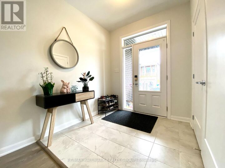 Property Photo:  46 Eramosa Crescent  ON K2T 0R3 
