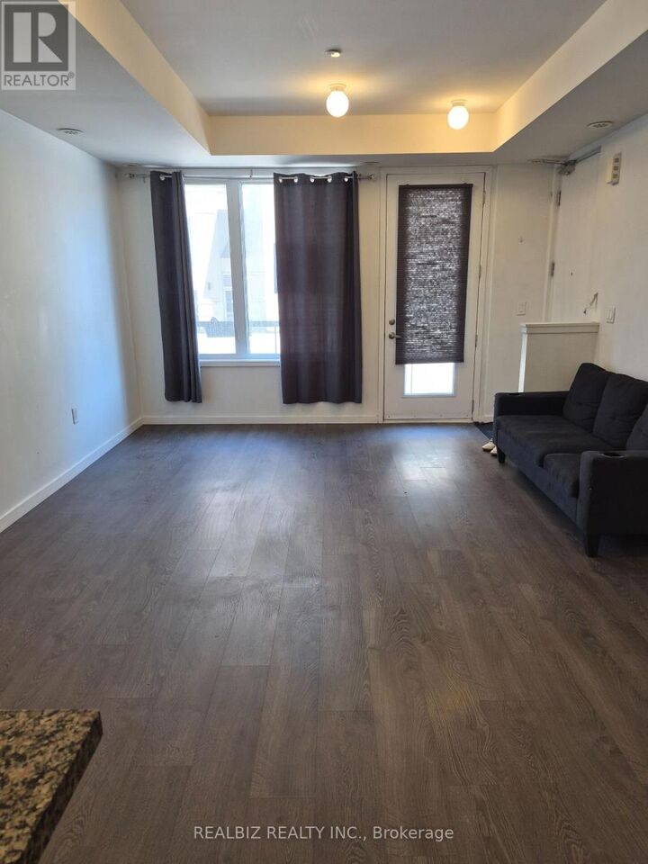 Property Photo:  500 Alex Gardner Circle 99  ON L4G 3G5 