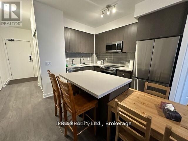 Property Photo:  4655 Metcalfe Avenue 1105  ON L5M 0Z7 