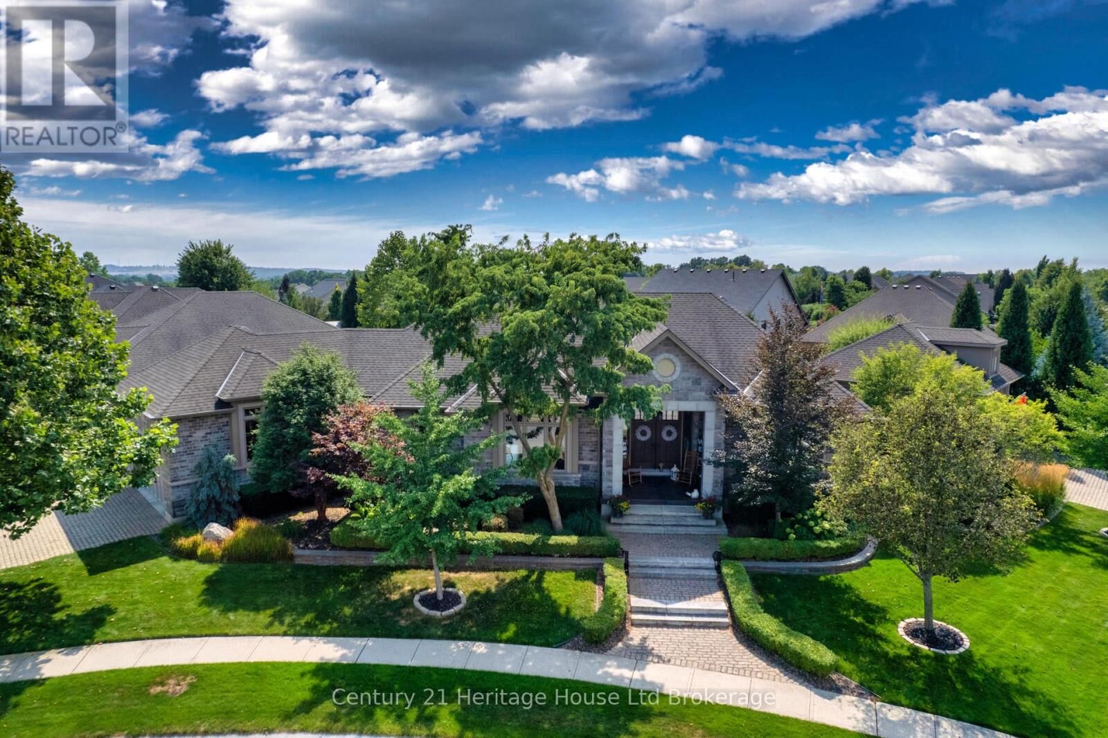 Property Photo:  563 Lakeview Drive  ON N4T 0C7 