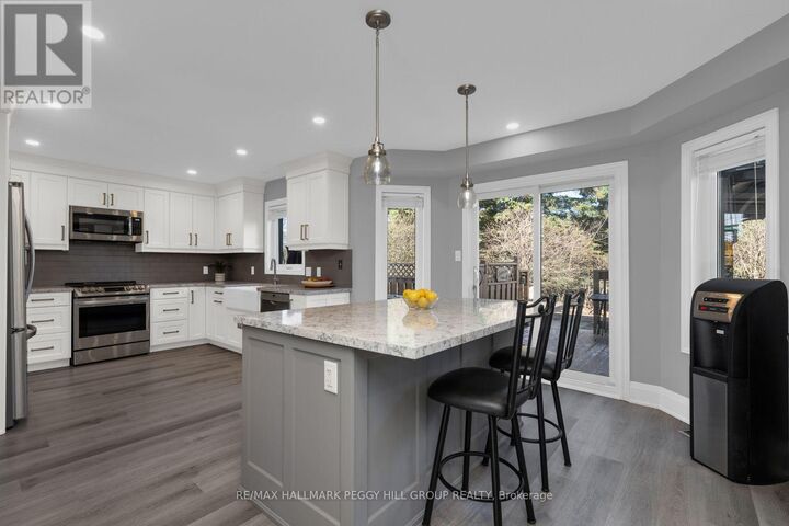 Property Photo:  142 Ferndale Drive South  ON L4N 6Y6 